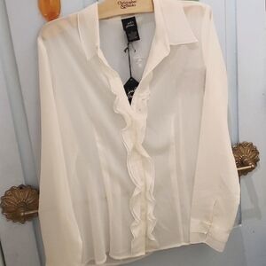 🌺🌺Sheer ruffled ivory blouse